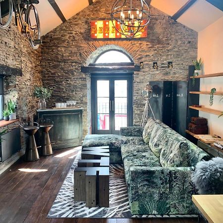 Loft 11 Stunning Luxury Nyc Loft Style Interior Designed 2Bd Apartment Excellent City Centre Location Mezzanine Cinema Room Designer Furniture Amazing Space 더글러스 외부 사진
