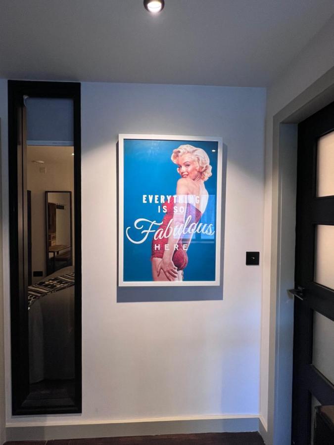 Loft 11 Stunning Luxury Nyc Loft Style Interior Designed 2Bd Apartment Excellent City Centre Location Mezzanine Cinema Room Designer Furniture Amazing Space 더글러스 외부 사진