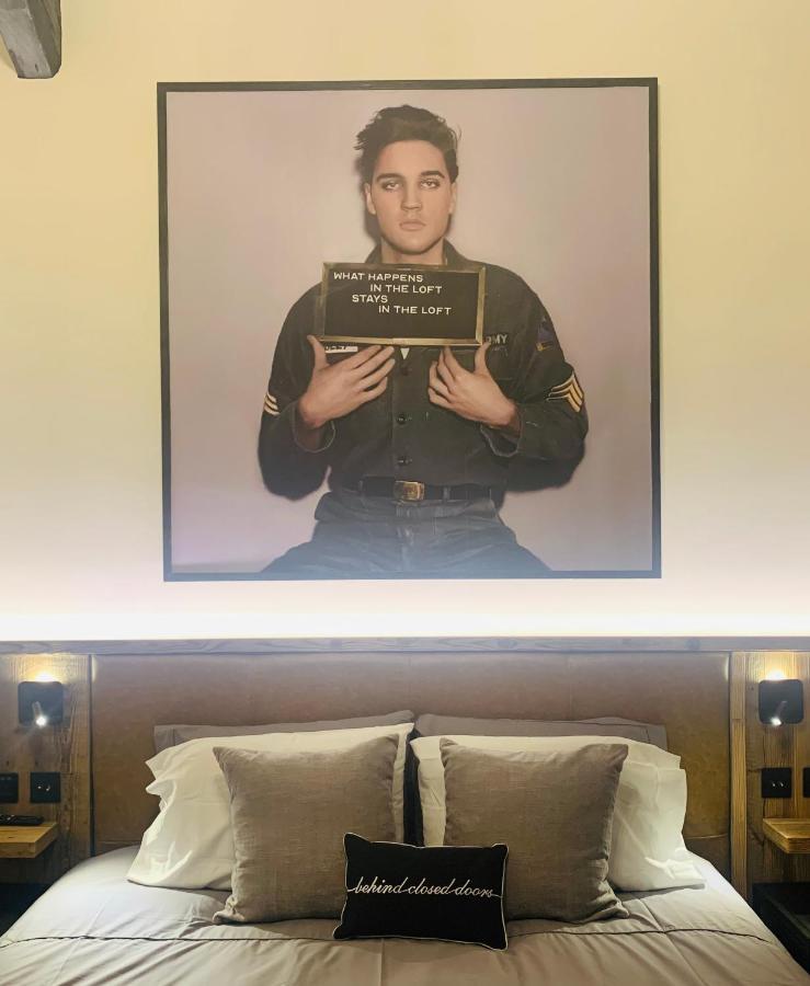 Loft 11 Stunning Luxury Nyc Loft Style Interior Designed 2Bd Apartment Excellent City Centre Location Mezzanine Cinema Room Designer Furniture Amazing Space 더글러스 외부 사진
